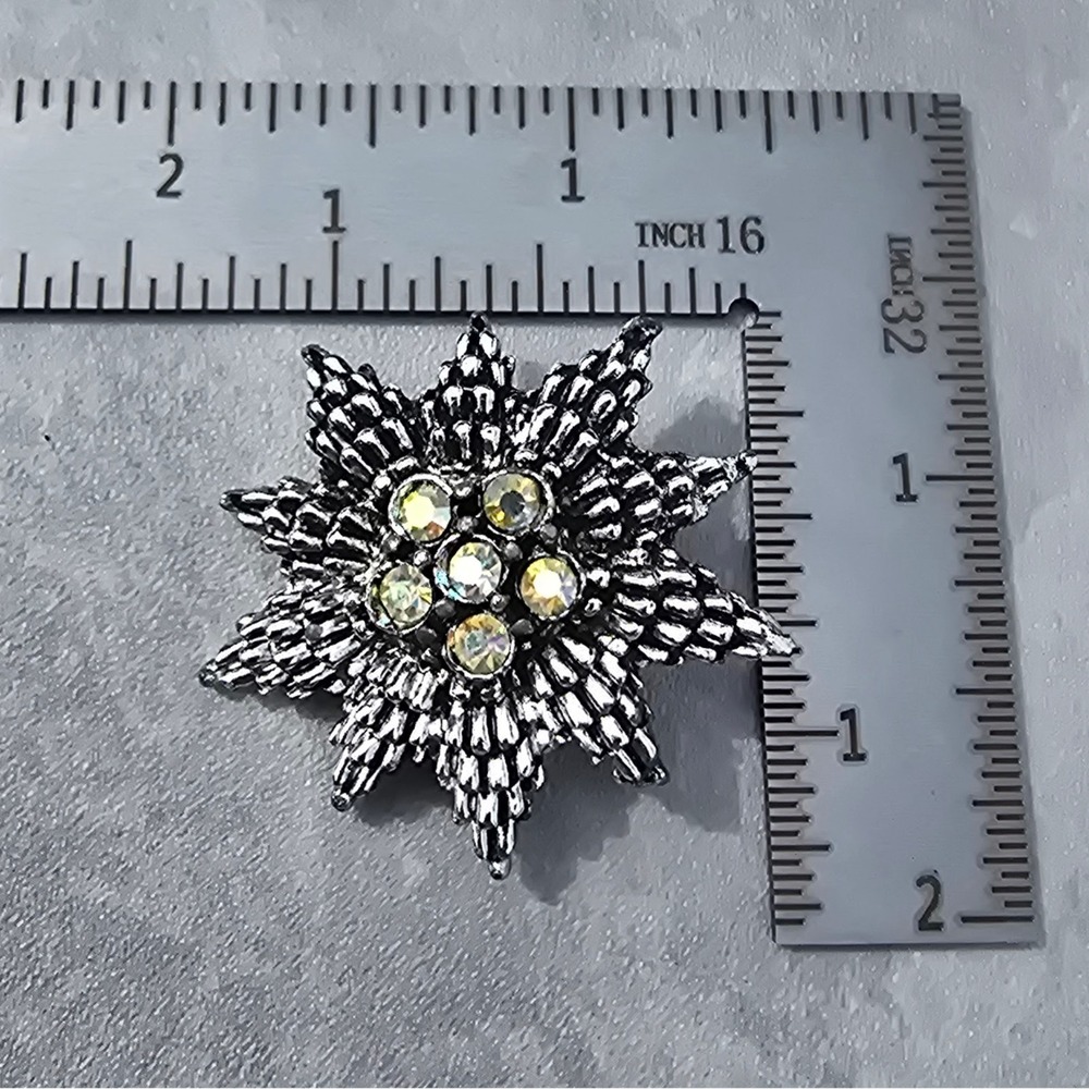 Vintage Silver Tone Starburst Brooch with Aurora Borealis Rhinestones - Picture 5 of 5